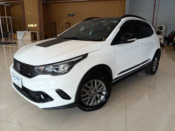 FIAT ARGO 1.3 FIREFLY FLEX TREKKING MANUAL FIAT ARGO 1.3 FIREFLY FLEX TREKKING MANUAL